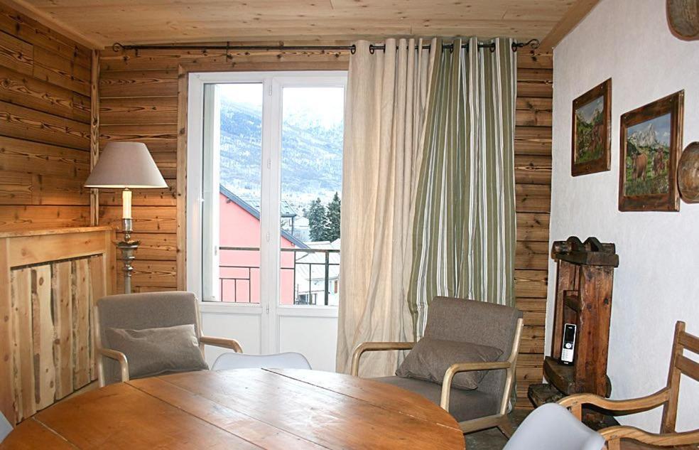 Hotel Restaurant De La Chaussee Briançon Exteriér fotografie