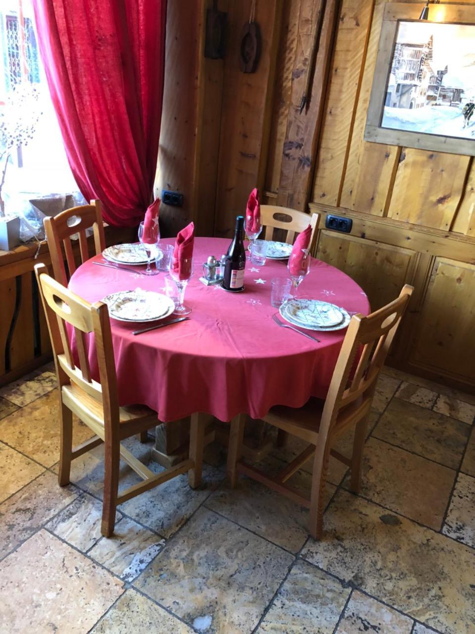 Hotel Restaurant De La Chaussee Briançon Exteriér fotografie